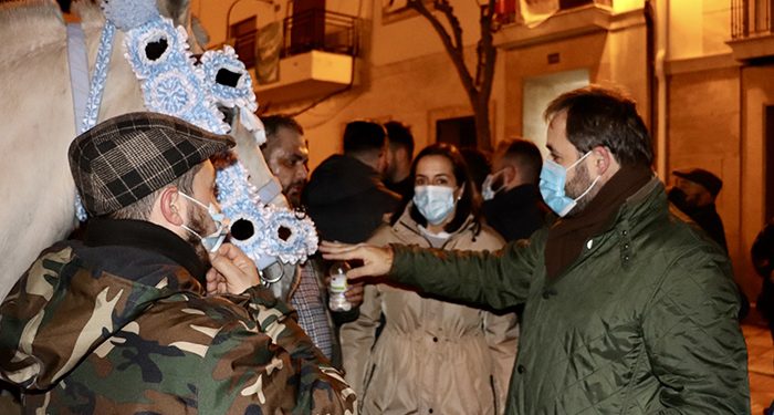 Núñez participa en la festividad de El Vítor de Horcajo de Santiago