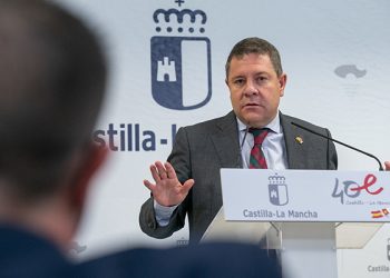 Page anuncia una moratoria en la tramitación de nuevos proyectos de macrogranjas en Castilla-La Mancha