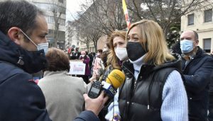 Picazo, de nuevo en la calle para defender el tren de Cuenca Luchamos por el futuro de esta tierra