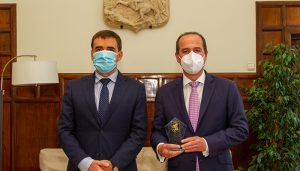 Rojo desea la mayor de las suertes a Javier Daniel Nogueroles en su nuevo destino en la Jefatura Superior de Ceuta 2 Rojo desea la mayor de las suertes a Javier Daniel Nogueroles en su nuevo destino en la Jefatura Superior de Ceuta