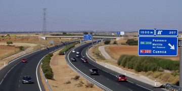 Si conduces a menudo por autopistas esto te interesa se han actualizado las tarifas para 2022