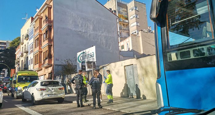 Un accidente entre un bus urbano y un turismo en La Carrera de Guadalajara se salda con cinco personas en el hospital