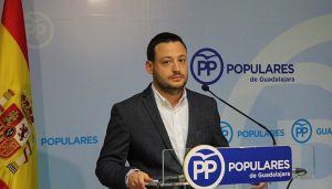 Vara pide que se acepten las enmiendas del PP de mejora del cercanías y de inversión en el empleo