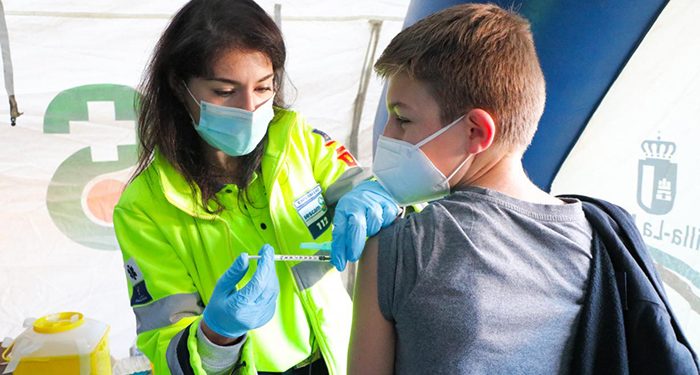 Ya son más de 20.000 los menores de entre 9 y 11 años vacunados en Castilla-La Mancha con la primera dosis contra el COVID-19