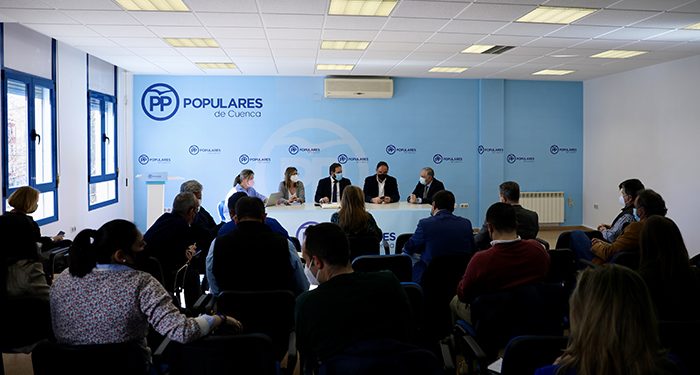 Cañizares denuncia que el consejero de Page se permita `el lujo´ de recibir jamones de regalo mientras tiene abandonada la sanidad regional 1 Cañizares denuncia que el consejero de Page se permita `el lujo´ de recibir jamones de regalo mientras tiene abandonada la sanidad regional