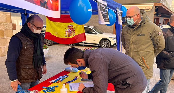 Castillo defiende al sector ganadero ante en ataque de Garzón y critica al PSOE “por desmarcarse de las declaraciones de su ministro”