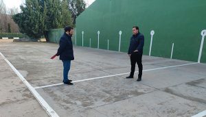 El Ayuntamiento de Huete renovará el suelo del frontón municipal