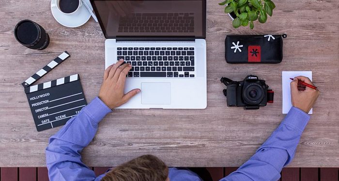 El DOCM publica este lunes la resolución definitiva de las ayudas para la elaboración de guiones de largometrajes cinematográficos en Castilla-La Mancha