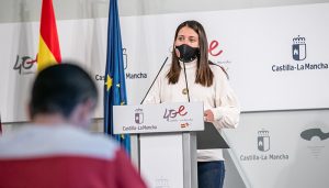 El Gobierno regional actualiza las condiciones básicas de los centros de atención especializada para personas mayores