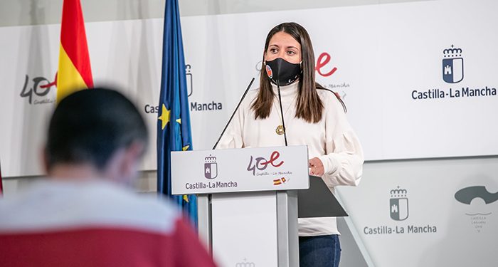 El Gobierno regional actualiza las condiciones básicas de los centros de atención especializada para personas mayores