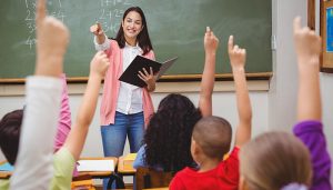 El Gobierno regional amplía la contratación de docentes para poner en marcha planes de refuerzo educativo en 61 colegios e institutos de Guadalajara