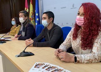 El Gobierno regional anima a la ciudadanía a que se convierta en familia acogedora de menores tutelados por la Administración