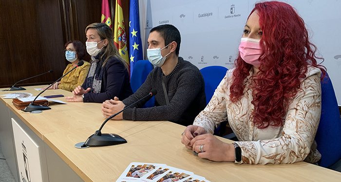 El Gobierno regional anima a la ciudadanía a que se convierta en familia acogedora de menores tutelados por la Administración