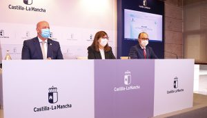 El Gobierno regional destaca el esfuerzo de los profesionales sanitarios en la reactivación de la actividad asistencial y su repercusión en la reducción de las listas de espera