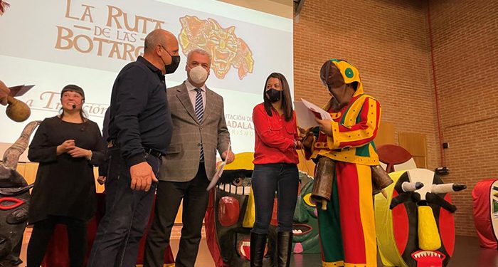 El Gobierno regional impulsa las manifestaciones culturales tradicionales como seña de identidad del territorio y oportunidad de desarrollo para los pueblos 1 El Gobierno regional impulsa las manifestaciones culturales tradicionales como seña de identidad del territorio y oportunidad de desarrollo para los pueblos