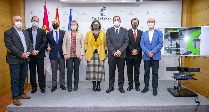 El Ministerio de Industria y el Gobierno de Castilla-La Mancha impulsan la digitalización de las pymes de la región