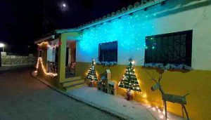 Entregados en Almonacid de Zorita los premios a la fachada navideña mejor decorada y a la fotografía del año 2021