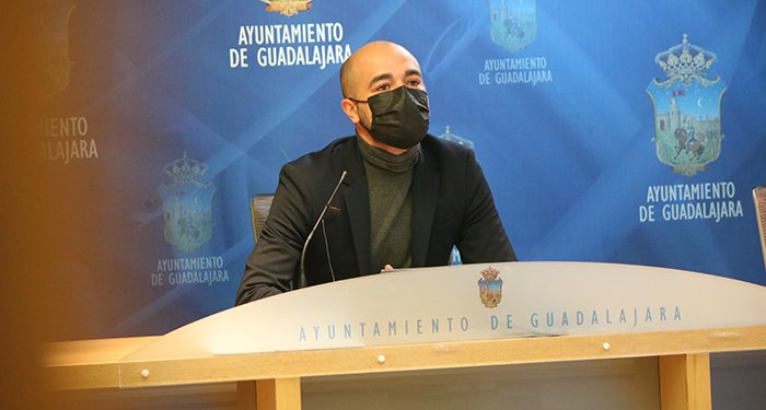 El grupo municipal de Cs Guadalajara reprocha a VOX y UP que aprovechen para hacer ideología ante las palabras de Garzón 1 Israel Marco portavoz de Cs en Rueda de prensa