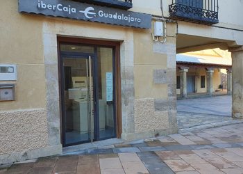 La lucha de Tamajón por mantener el cajero automático del pueblo