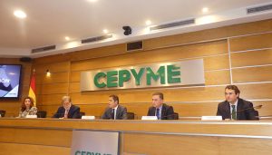 La patronal conquense avisa de que el gasto público puede traducirse en subidas de impuestos