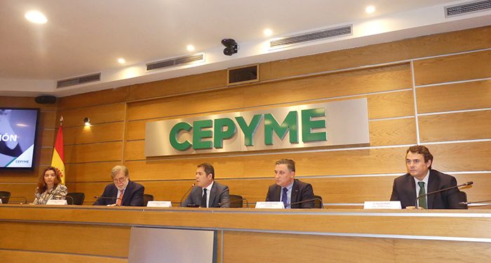 La patronal conquense avisa de que el gasto público puede traducirse en subidas de impuestos