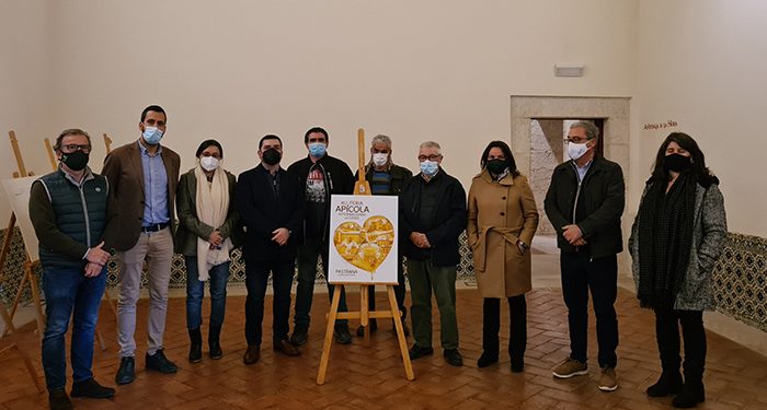 la xli feria apicola de pastrana ya tiene cartel anunciador