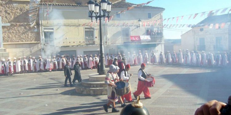 Pólvora y recitados por el Santo Niño en Valverde de Júcar