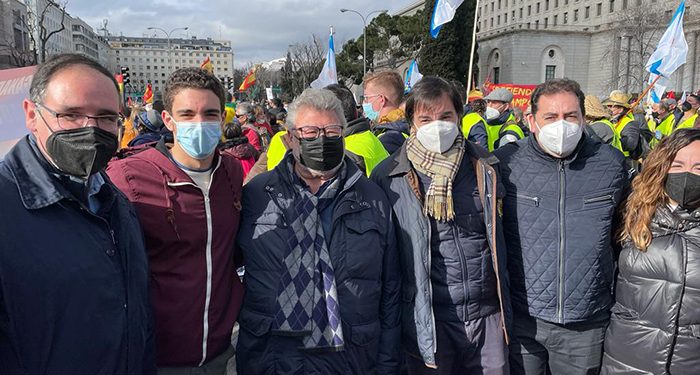 Prieto afirma que los actuales gobernantes socialistas “legislan y actúan en contra del mundo rural, acentuando la despoblación” 1 Prieto afirma que los actuales gobernantes socialistas “legislan y actúan en contra del mundo rural, acentuando la despoblación”