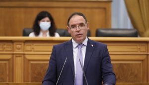 Prieto “Esta sexta ola de COVID ha servido para disparar los contagios en las aulas y comprobar que la Junta sigue improvisando”