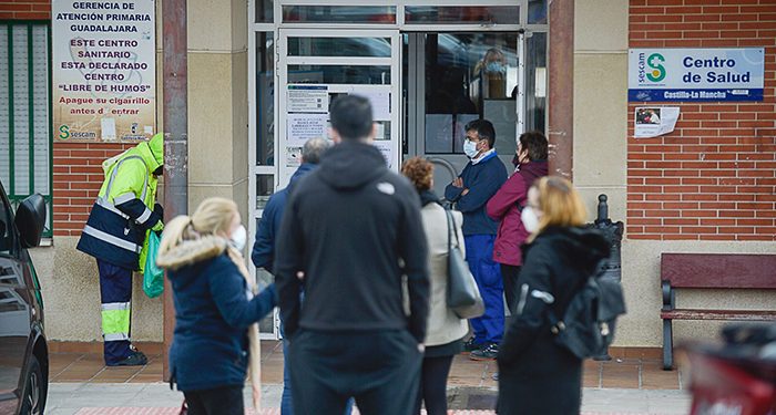 Salinas: “La única forma de solucionar problemas es afrontarlos, y es lo que yo hago con el Centro de Salud” 1 Salinas “La única forma de solucionar problemas es afrontarlos, y es lo que yo hago con el Centro de Salud”