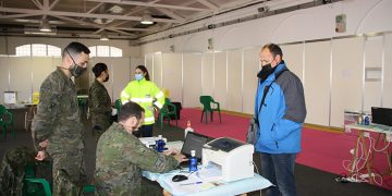 Un equipo de sanitarios militares del Ministerio de Defensa se incorpora a “La Hípica” para apoyar en el proceso de vacunación centralizada