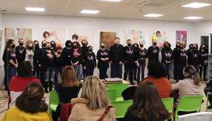 Acrílicos de «Jante» y música gospel en la Biblioteca para la tarde de San Valentín en Cabanillas