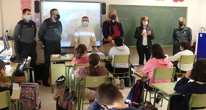 Alumnos del CEIP San Blas de Cabanillas del Campo se forman en el uso responsable de Internet y redes sociales 1 Alumnos del CEIP San Blas de Cabanillas del Campo se forman en el uso responsable de Internet y redes sociales