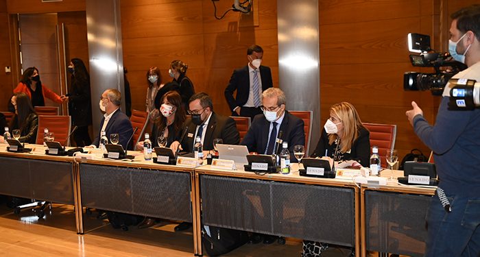 Castilla-La Mancha defiende el Pacto de Estado contra la Violencia de Género como un acuerdo político de primer nivel que protege a las víctimas 1 Castilla-La Mancha defiende el Pacto de Estado contra la Violencia de Género como un acuerdo político de primer nivel que protege a las víctimas