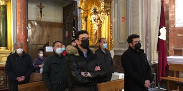Dolz cumple con el voto a la Candelaria asistiendo a la misa en la Catedral en esta festividad