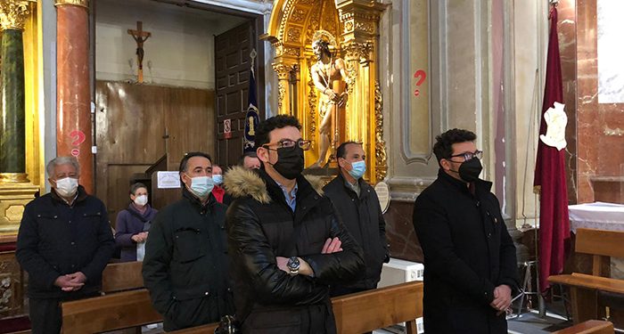 Dolz cumple con el voto a la Candelaria asistiendo a la misa en la Catedral en esta festividad
