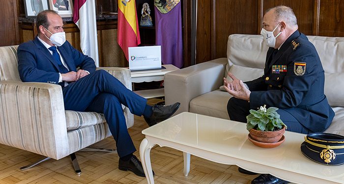 El alcalde de Guadalajara recibe al nuevo comisario jefe de la Policía Nacional