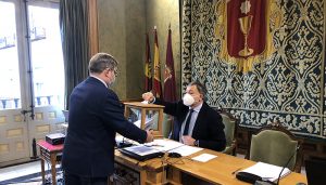 El Ayuntamiento de Cuenca nombra Hija Adoptiva a Teresa Marín Eced