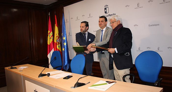 El Gobierno regional respalda la instalación de un centenar de cajeros en el medio rural para evitar la exclusión financiera de los habitantes de los pueblos 1 El Gobierno regional respalda la instalación de un centenar de cajeros en el medio rural para evitar la exclusión financiera de los habitantes de los pueblos