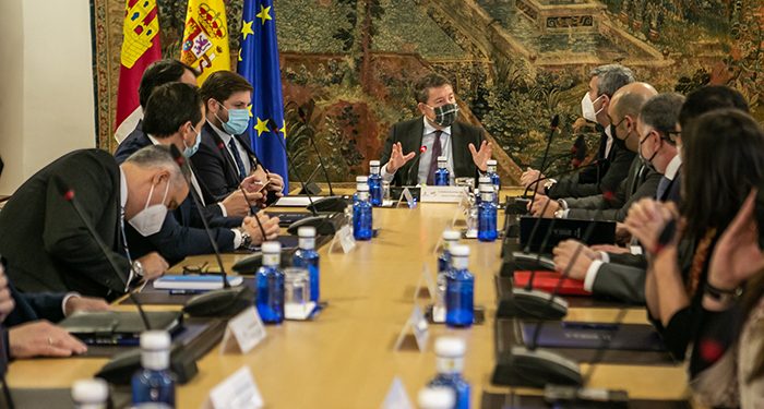 El Gobierno regional y las entidades bancarias refuerzan las vías de colaboración en torno a la movilización de vivienda vacía