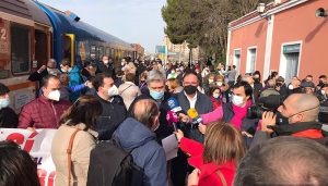 El tren histórico Río Huécar hace que Cuenca protagonice su propia Bienvenido, Mister Marshall