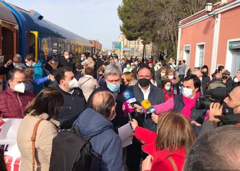El tren histórico «Río Huécar» hace que Cuenca protagonice su propia «Bienvenido, Mister Marshall»