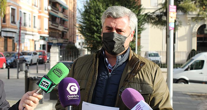 Esteban critica que los gobiernos de Sánchez y Page “estén atacando y vilipendiando a los autónomos” 1 Esteban critica que los gobiernos de Sánchez y Page “estén atacando y vilipendiando a los autónomos”