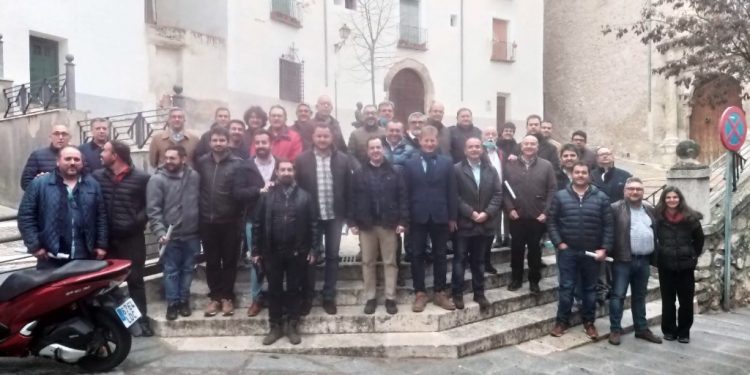 ‘Tulipas del Cielo’ sonará al paso de las procesiones por el Monumento al Nazareno, en recuerdo a los fallecidos 1 ‘Tulipas del Cielo’ sonará al paso de las procesiones por el Monumento al Nazareno, en recuerdo a los fallecidos