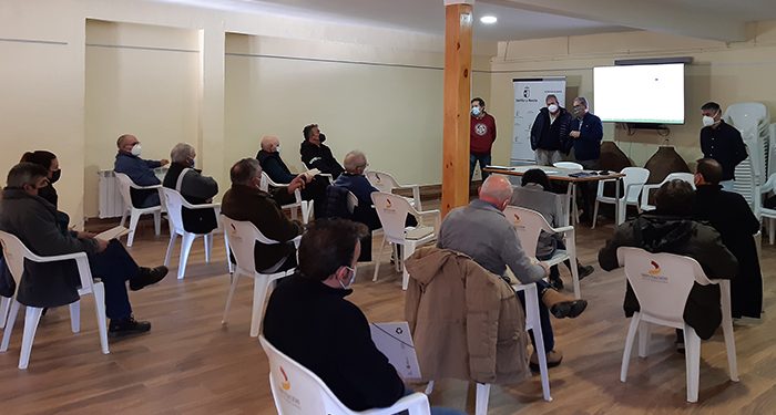 Ganaderos de la Sierra Norte de Guadalajara reciben formación en el manejo del ganado para prevenir ataques de lobo