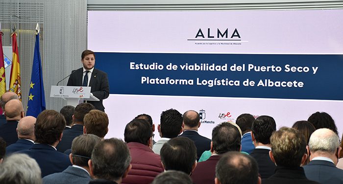 Hernando destaca la inversión en el Puerto Seco de Albacete por situarse en el eje ferroviario más corto entre Madrid y un Puerto 1 Hernando destaca la inversión en el Puerto Seco de Albacete por situarse en el eje ferroviario más corto entre Madrid y un Puerto