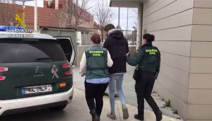 Intentó huir de un control de la Guardia Civil en Villanueva de la Torre y provocó un accidente ha sido detenido además por robo