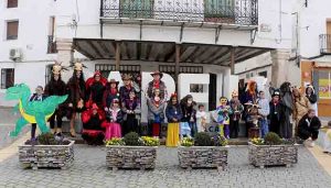 La alegría de la Alcarria vuelve a la Plaza Mayor de Pareja, con el carnaval