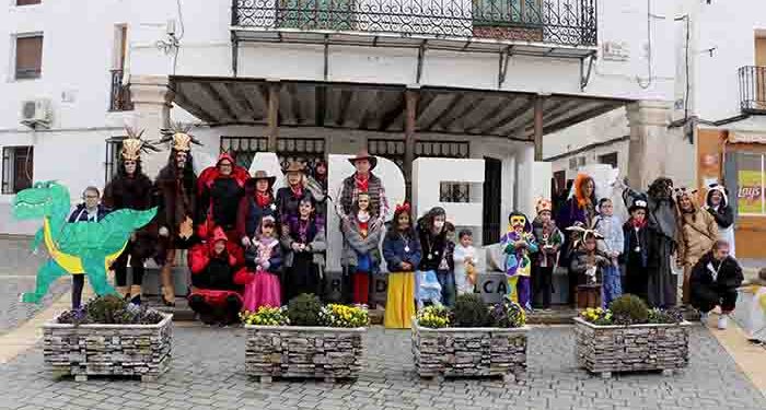 La alegría de la Alcarria vuelve a la Plaza Mayor de Pareja, con el carnaval