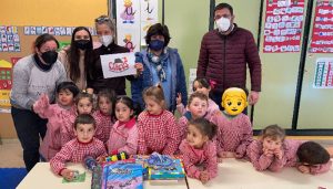 La Asociación de Libreros de Cuenca entrega los premios correspondientes a la campaña del Día de las Librerías